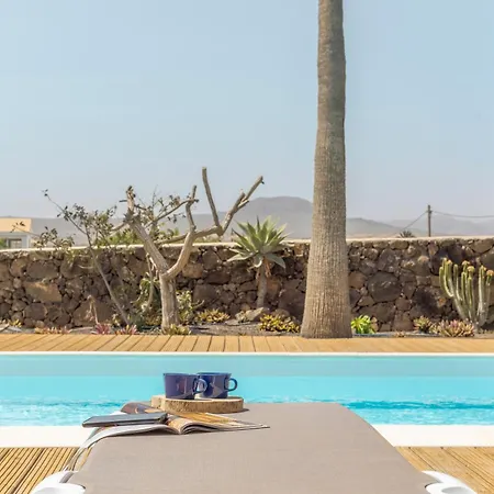 Apartment Casita Dragon Y Suerte Pool