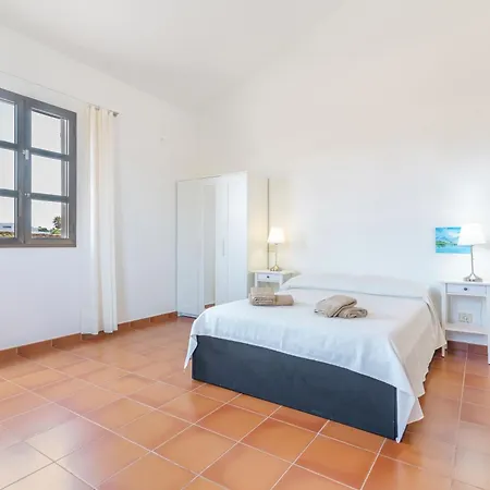 Casita Dragon Y Suerte Pool Lajares